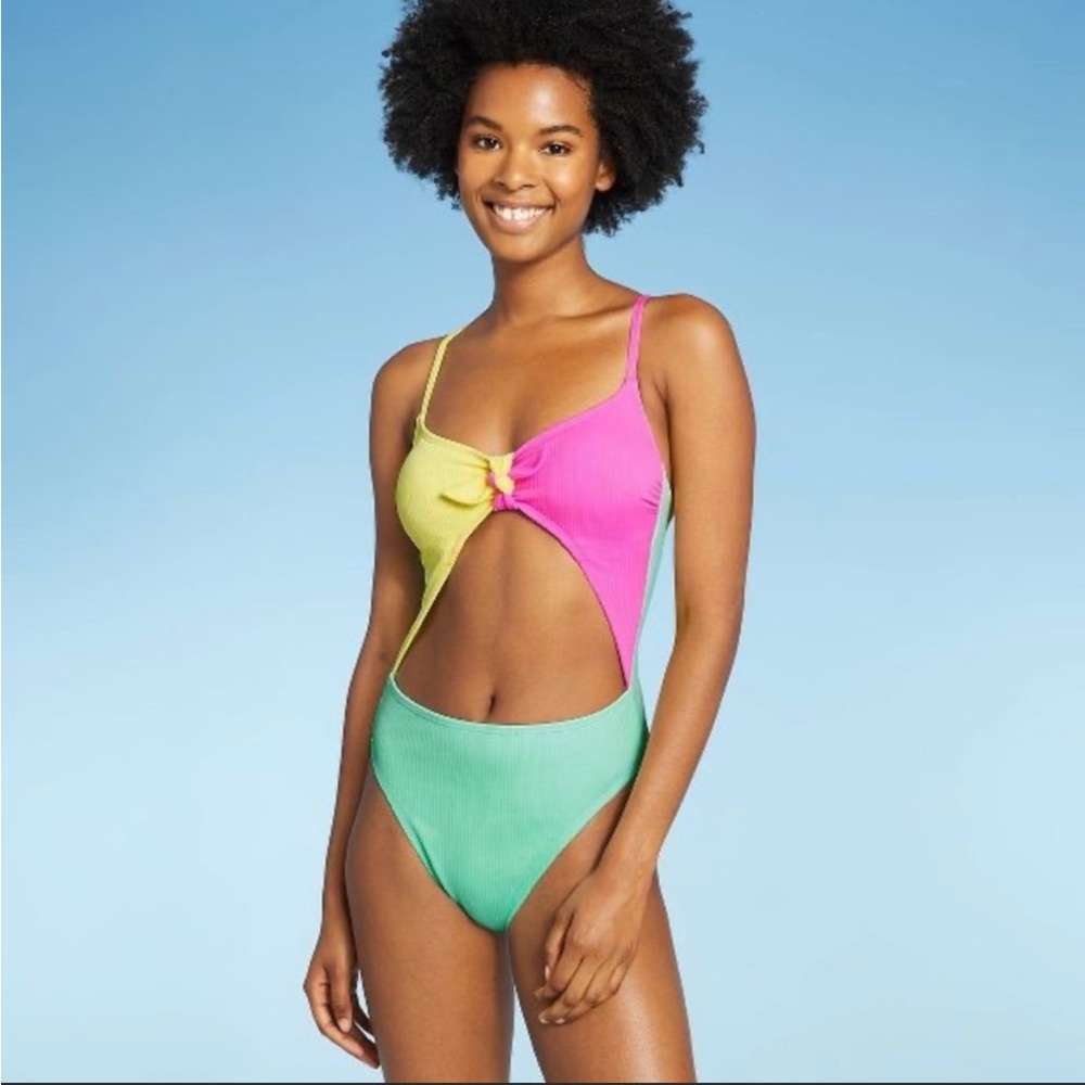 Xhiliration Bathing Suit ๐ - Picture 2 of 6